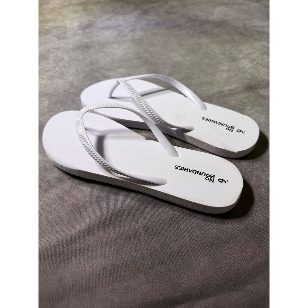 No Boundaries Mens White Flip Flop Sandals Size 9 Thong Beach Shoes 0166